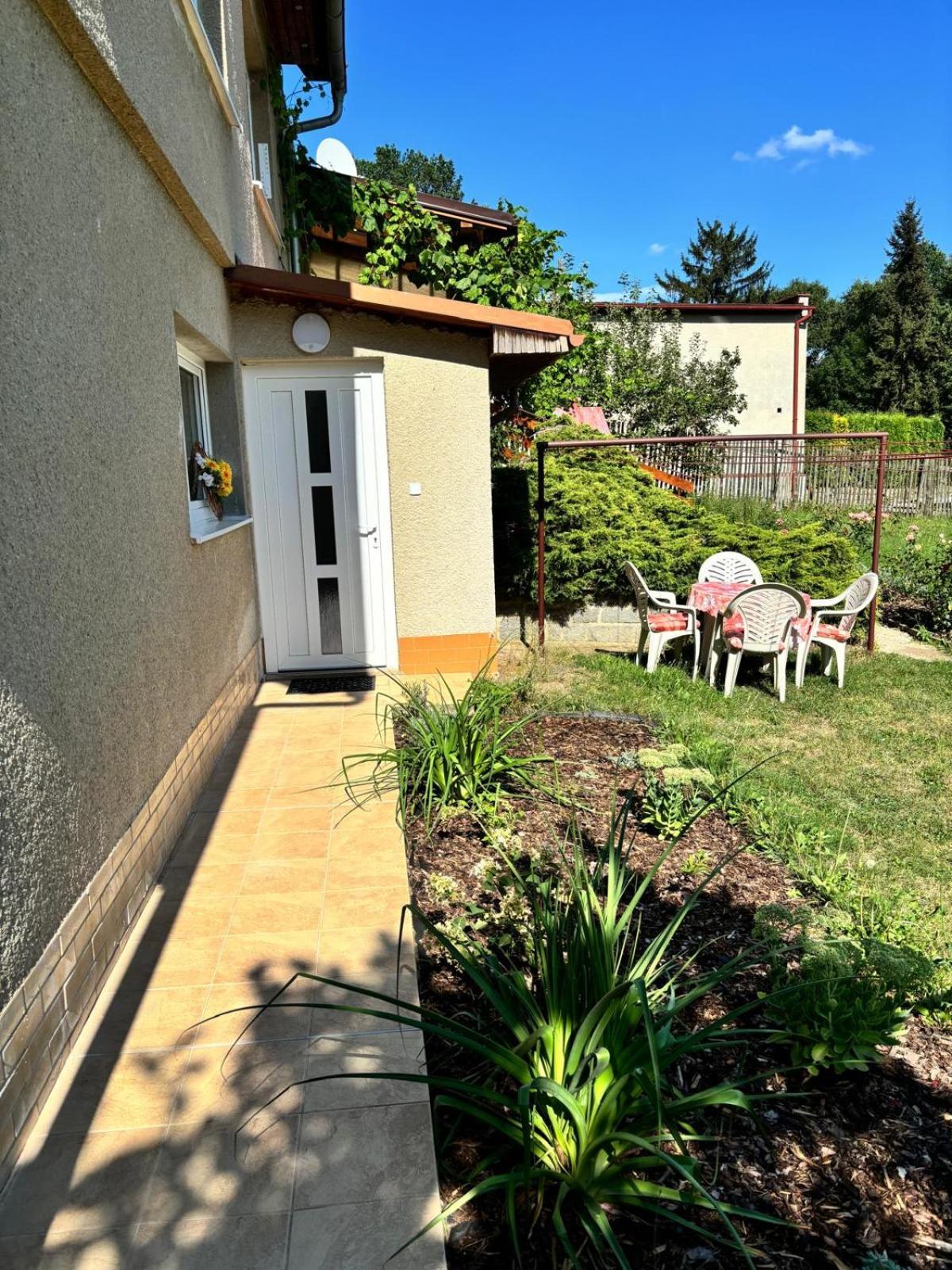 Apartman Vendy Карлови Вари Екстериор снимка