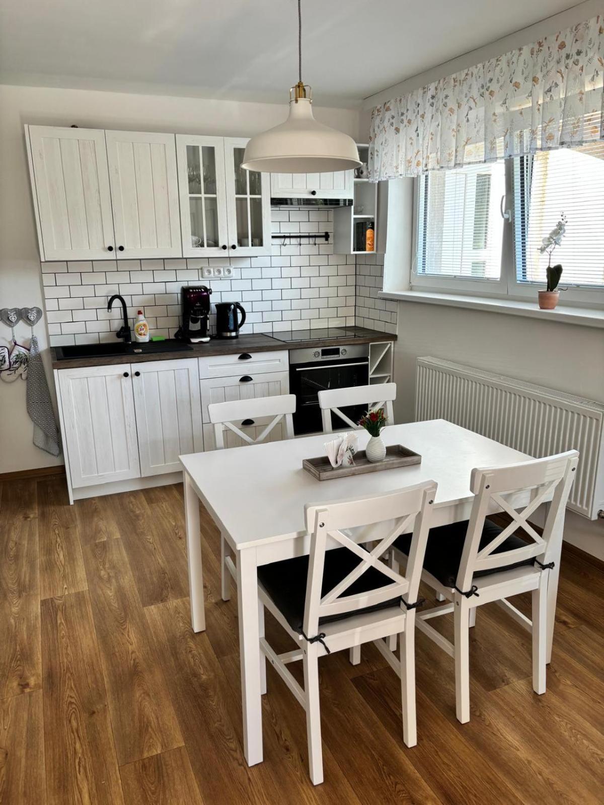 Apartman Vendy Карлови Вари Екстериор снимка